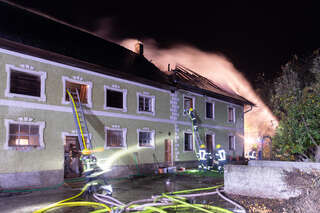 Großbrand eines landwirtschaftlichen Gebäudes in Steinerkirchen FOKE_2019103102300311_051.jpg