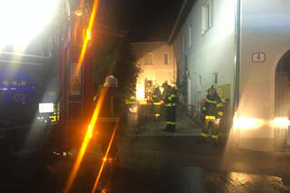 Brandeinsatz Schlagenstraße E191102835_01.jpg