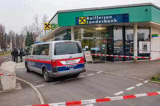 Bank in Linz-Urfahr überfallen: Alarmpaket explodierte FOKE_2019120511194636_085.jpg