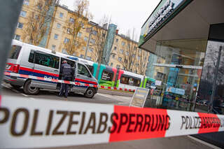 Bank in Linz-Urfahr überfallen: Alarmpaket explodierte FOKE_2019120511384661_110.jpg
