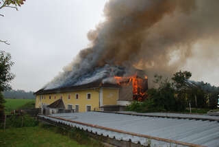 170 Feuerwehrmänner bei Großbrand im Einsatz brand_tragwein_012.jpg