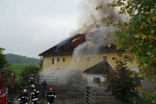 170 Feuerwehrmänner bei Großbrand im Einsatz brand_tragwein_015.jpg