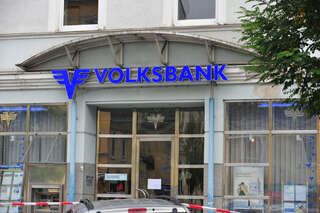 Volksbank in Linz überfallen - Flucht im Mercedes bankueberfall-linz_011.jpg