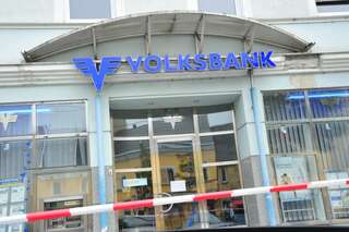 Volksbank in Linz überfallen - Flucht im Mercedes bankueberfall-linz_021.jpg