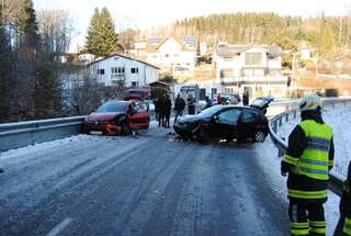 Aufräumarbeiten nach Verkehrsunfall in Altenberg Homepage-2-4-scaled.jpg