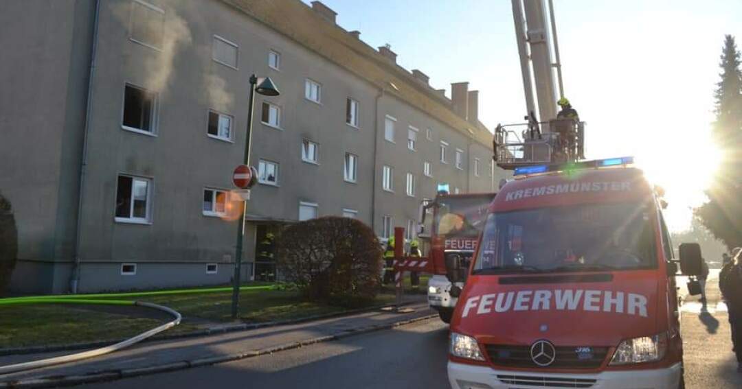 Kerze löste Wohnungsbrand aus - Bezirk Kirchdorf an der Krems