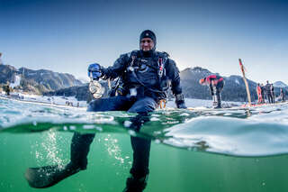 Auszeichnung für Unterwasserfoto "Schlittenfahrt unter Eis" FOKE_2020010515029204_019.jpg