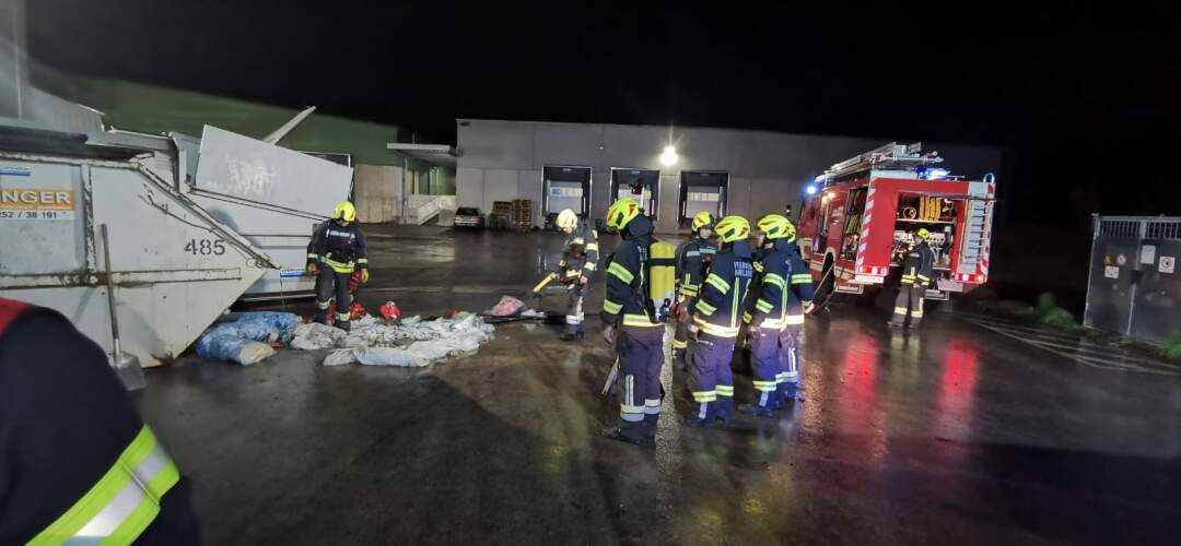 Containerbrand in Gewerbebetrieb