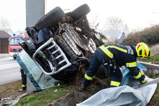 Schwerer Verkehrsunfall mit Geländewagen auf der B139 FOKE_2020011715576962_005.jpg