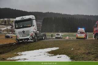Verkehrsunfall in Bad Leonfelden vu-030320-0005.jpg