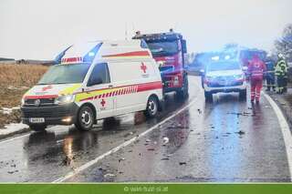 Verkehrsunfall in Bad Leonfelden vu-030320-0008.jpg