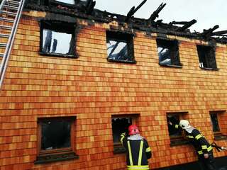 Brand eines Holzhauses - SOKO Donau-Drehort brannte nieder E9842138-976A-421D-A00F-831EF095BEC9.jpeg