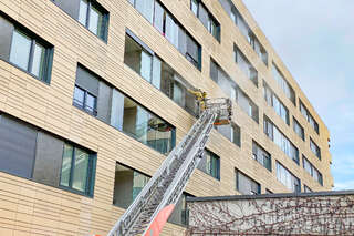 Brand in Linzer Wohnhaus - Frau sprang aus Fenster WOLK_20200326_090106.jpg