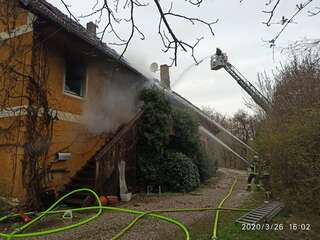 Brandereignis in Holzhausen - 10 Feuerwehren im Einsatz 5.jpg