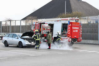 Fahrzeugbrand auf einem Parkplatz foke_2020033115293_004.jpg