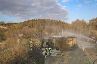 Brand einer Lagerhalle in St. Florian am Inn JODTS_20200404_37.jpg