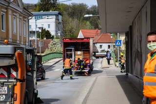 Ölspur beschäftigt die Feuerwehr Schwertberg FFSCHWERTBERG_FOBRA_20200415_14.jpg