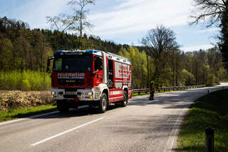 Ölspur beschäftigt die Feuerwehr Schwertberg FFSCHWERTBERG_FOBRA_20200415_33.jpg