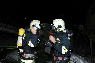 Drei Tote bei Wohnhausbrand in Traun wohnhausbrand-08.jpg