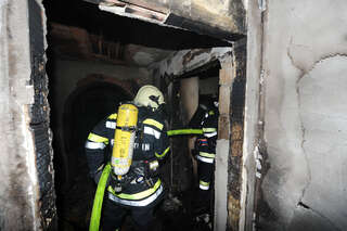 Drei Tote bei Wohnhausbrand in Traun wohnhausbrand-13.jpg