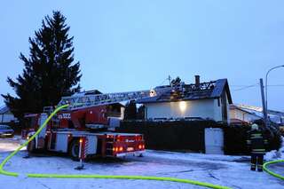 Drei Tote bei Wohnhausbrand in Traun wohnhausbrand-17.jpg