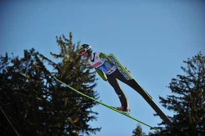 3. Springen der 59. Vierschanzentournee skispringen-16.jpg