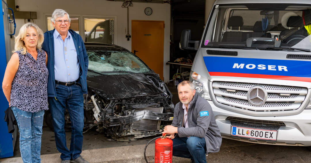 Auto fing nach Unfall Feuer – Pensionist rettete Unfalllenker