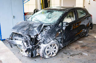 Auto fing nach Unfall Feuer – Pensionist rettete Unfalllenker FOKE_2020051008310683_030.jpg