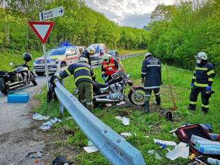 Motorrad kollidierte mit Pkw - Biker verletzt E200500654_02.jpg