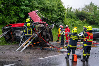 Verkehrsunfall mit mehreren Fahrzeugen in Steyr FOKE_2020051510461835_044.jpg