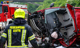 Verkehrsunfall mit mehreren Fahrzeugen in Steyr FOKE_2020051511211878_056.jpg