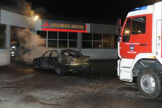 Fahrzeugbrand in Werkstatthalle fahrzeugbrand-07.jpg