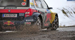 Jänner-Rallye 2011: Sensationeller Umsturz im Klassement jaenner-rallye-tag-1-11.jpg