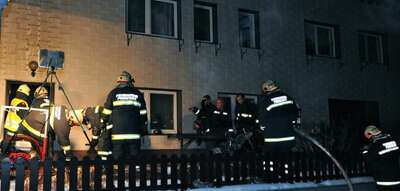 Wohnhausbrand: Kommandant rettet Mutter von zwei Kinder über Leiter brand-freistadt-01.jpg