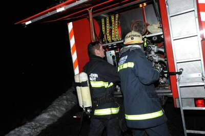 Wohnhausbrand: Kommandant rettet Mutter von zwei Kinder über Leiter brand-freistadt-23.jpg
