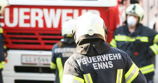 Brand eines Abfallhaufens - Mitarbeiter verhinderten Ausbreitung FFEnns.jpg