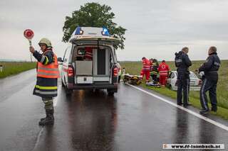 Verkehrsunfall 200 Meter vom Feuerwehrhaus entfernt E200601954_03.jpg