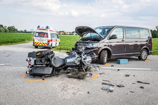 Motorradlenker nach Kreuzungscrash in Krankenhaus geflogen BAYER_AB2_3002-Bearbeitet.jpg