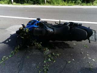 Schwerer Unfall mit Motorrad E200602538_05.jpeg