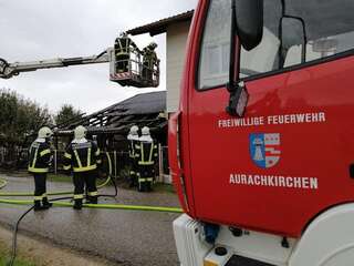 Gartenhütte stand in Vollbrand drei Feuerwehren im Einsatz 67EBF673-23B5-42ED-891D-40CF40C92F29.jpeg