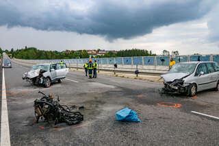 Sieben Verletzte nach Crash auf der Neufeldnerbrücke KASTNER_2020071715359108_002.jpg