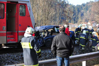 Auto krachte an Bahnübergang in Zug: Autofahrerin (31) tot zugunfall-004.jpg