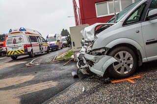 Schwerer Crash auf Ruflinger Straße in Leonding BAYER_AB2_3635-Bearbeitet.jpg