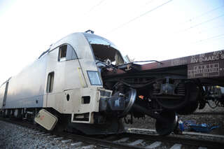 Schweres Zugsunglück in Enns zugunfall-002.jpg