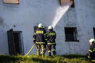 Rauchsäule über Linz: Großbrand in Altenberg SB_20200812_24.jpg