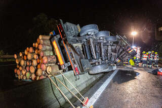 A9 - Unfall mit LKW Autobahn gesperrt BAYER_AB2_3921.jpg