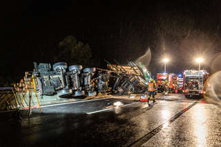 A9 - Unfall mit LKW Autobahn gesperrt BAYER_AB2_3992.jpg