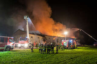 Großbrand in Bad Wimsbach-Neydharding BAYER_AB2_4636.jpg