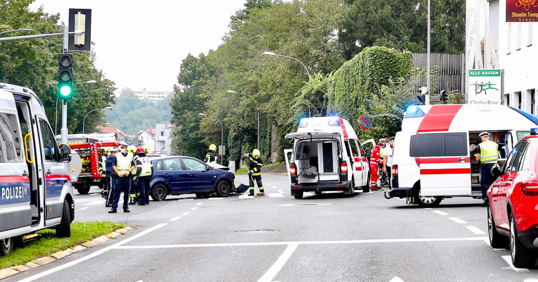 Schwerer Verkehrsunfall auf der B 122 in Steyr