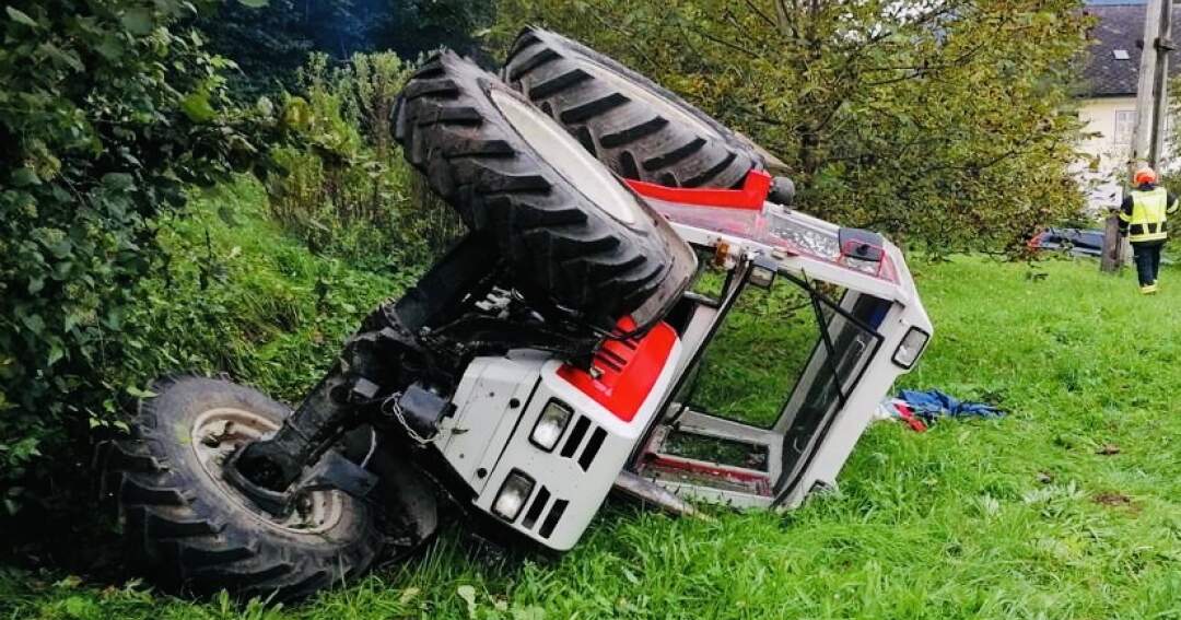 Traktorunfall nach Ausweichmanöver mit Katze in Großraming